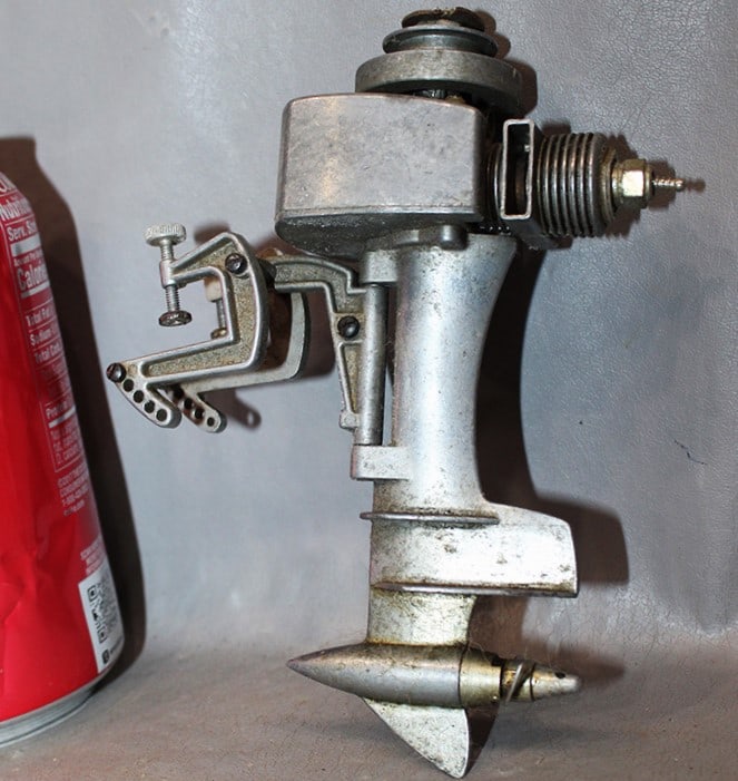 K&B Allyn Fury Toy/Salesman Ample Nitro Boat Motor (1 of 3)