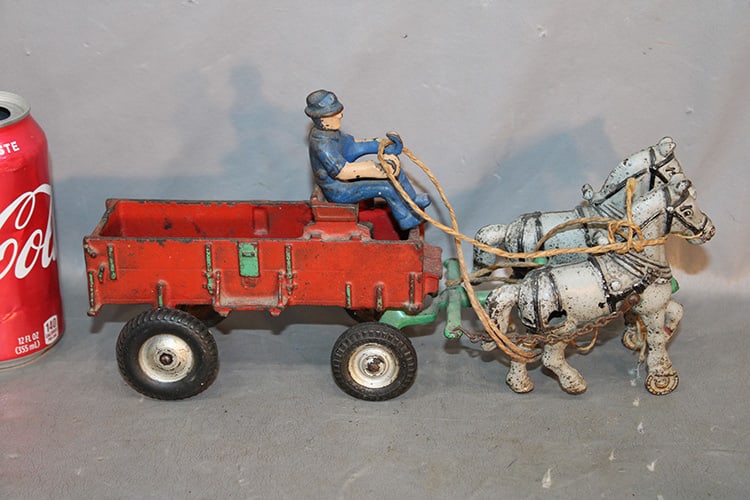 Super Arcade Cast Iron Horse Drawn Farm Wagon (1 of 4)
