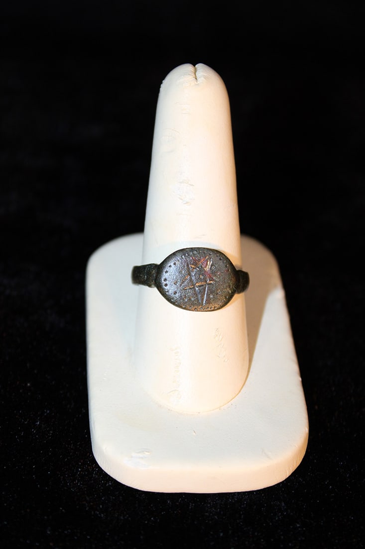 Ancient Roman Bronze Ring With Engraved Hexagram (1 of 3)
