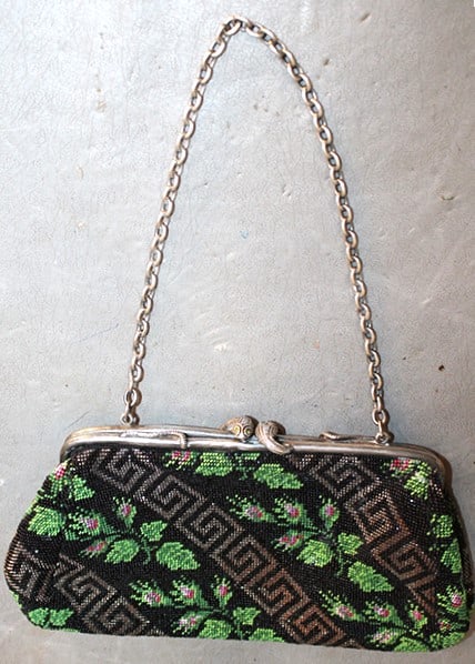 Fabulous Victorian Beaded Bag With Snake Head Clasps Marked Sterling: Fabulous Victorian beaded bag with snake head clasps marked sterling. Purse has jeweled eyes on the snake, has the original interior (little frayed - see photo). Estate fresh in nice condition. Purse