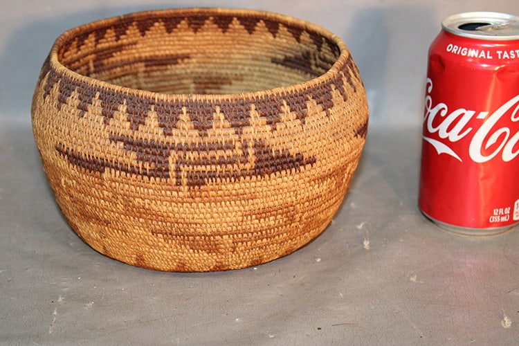 Super Native American Basket: Super native American basket in nice condition. No breaks or cracks, bottom is intact and sturdy. 8" wide, 4.5" tall.