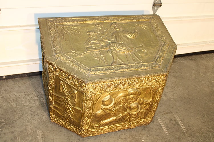 19Th C. Scenic Punch Brass Coal Wood Box (1 of 7)