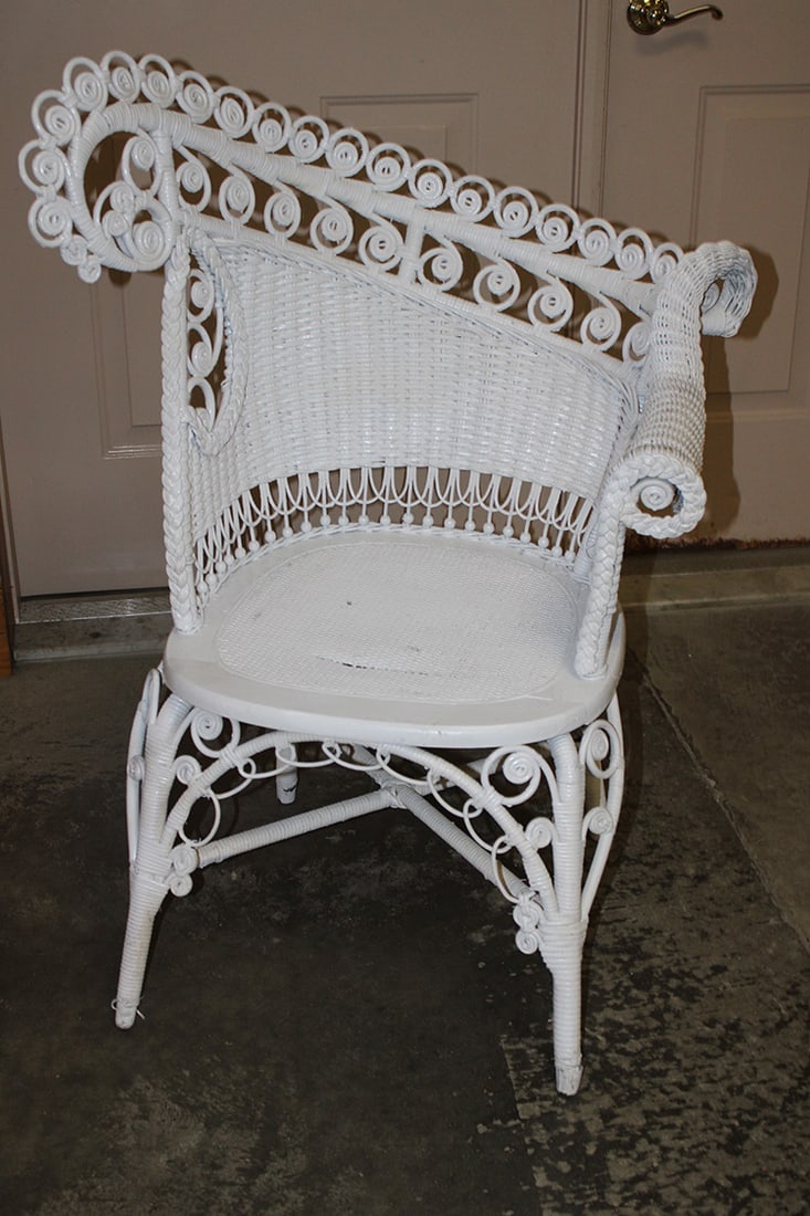 Victorian Rolled Arm Wicker Photographer's Chair (1 of 3)