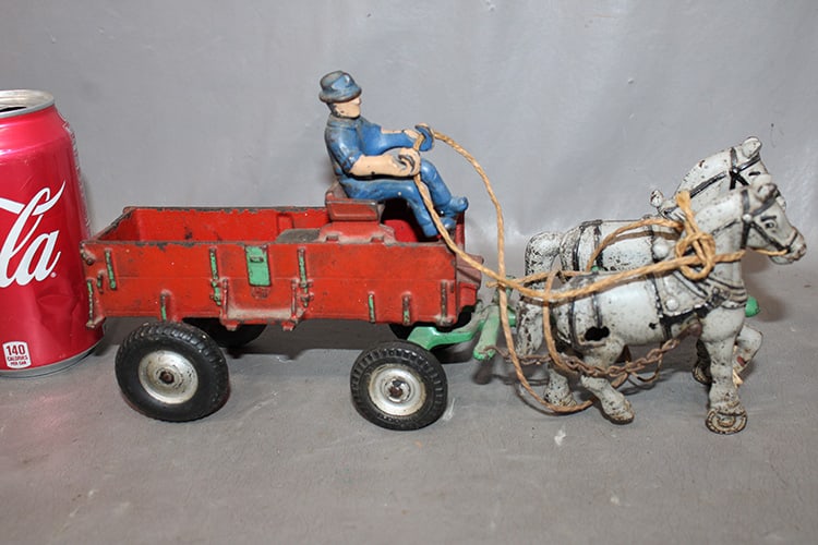 Super Arcade Antique Cast Iron Horse Drawn Farm Wagon (1 of 4)