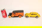 2 Arcade Yellow Cabs