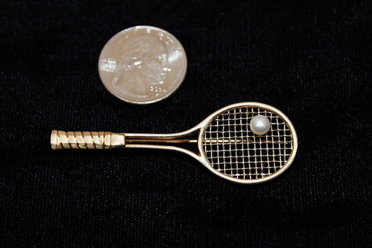 Unusual 14k gold tennis racket pin 6.4 dwt. Has a small pearl attached. Estate fresh. 2 1/2". (1 of 3)