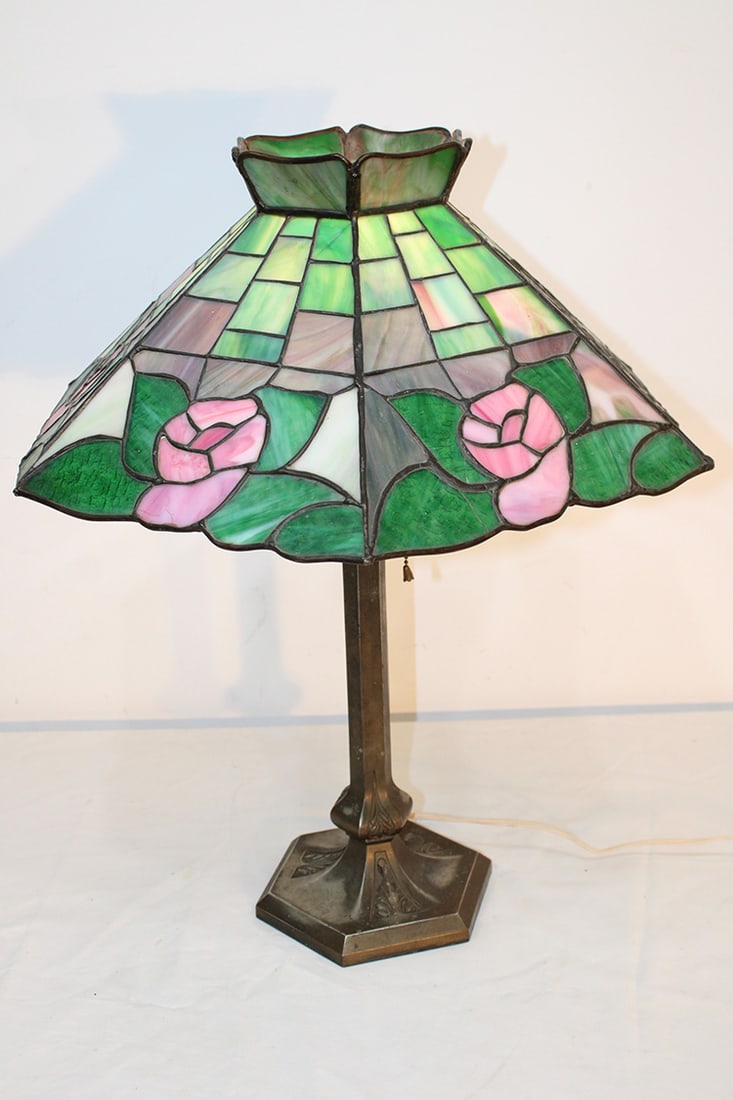 Bradley and Hubbard leaded "Rose" table lamp. Pretty colors, nice antique lamp. 20" wide, 24" tall. (1 of 4)