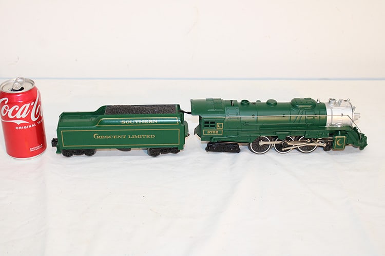 Lionel O Guage locomotive #8702 in green in nice condition. Private collection (deceased).: Lionel O Guage locomotive #8702 in green in nice condition. Private collection (deceased).