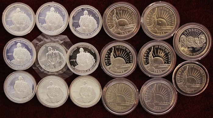17 Commemorative Half Dollar Pieces All Uncirculated (1 of 8)