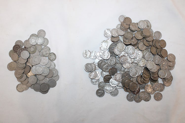 231 Buffalo Nickels And 87 Liberty Head V-Nickels (1 of 7)