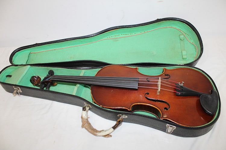 16 1/8" Viola 2 Piece Back By Jackson Guldan Violin Co. Cincinnati Ohio (1 of 8)