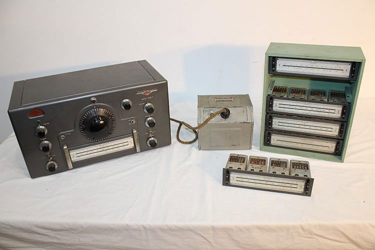 Nice Vintage National Radio Co. Model HRO-70 Shortwave Ham Radio Receiver (1 of 6)
