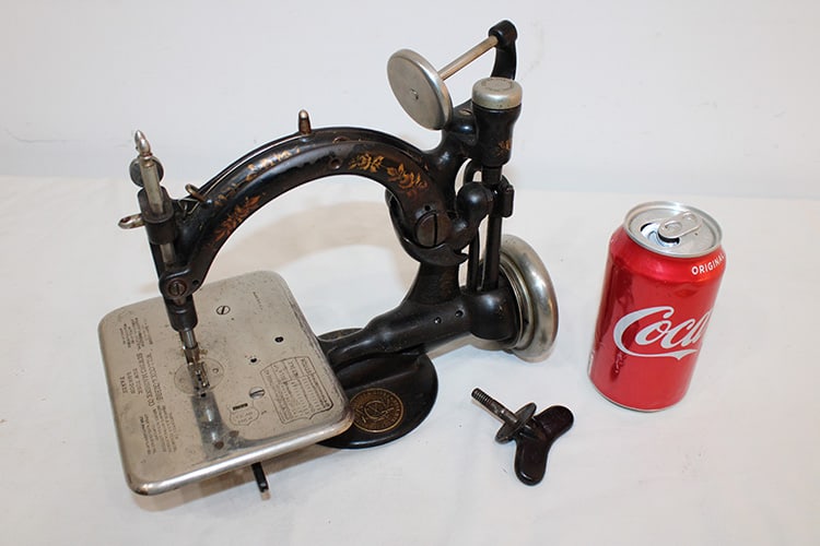 Sweet Willcox And Gibbs Sewing Machine Original Stenciling 1880s (1 of 6)
