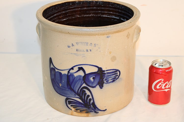 Whites Utica 3 Gallon Crock With Orchard Design (1 of 3)