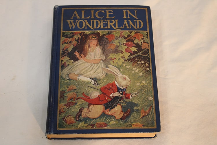 Alice In Wonderland By Lewis Carroll CR 1916: Alice in Wonderland by Lewis Carroll CR 1916. Illustrated by Milo Winter, notes from father to 2 year old son quoted passages from Oscar Wilde. Estate fresh.