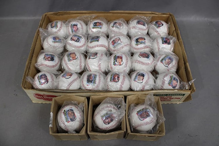 27 Chex Cereal 1998 Promotional Fotoball Baseballs.: 27 Chex cereal 1998 promotional fotoball baseballs.