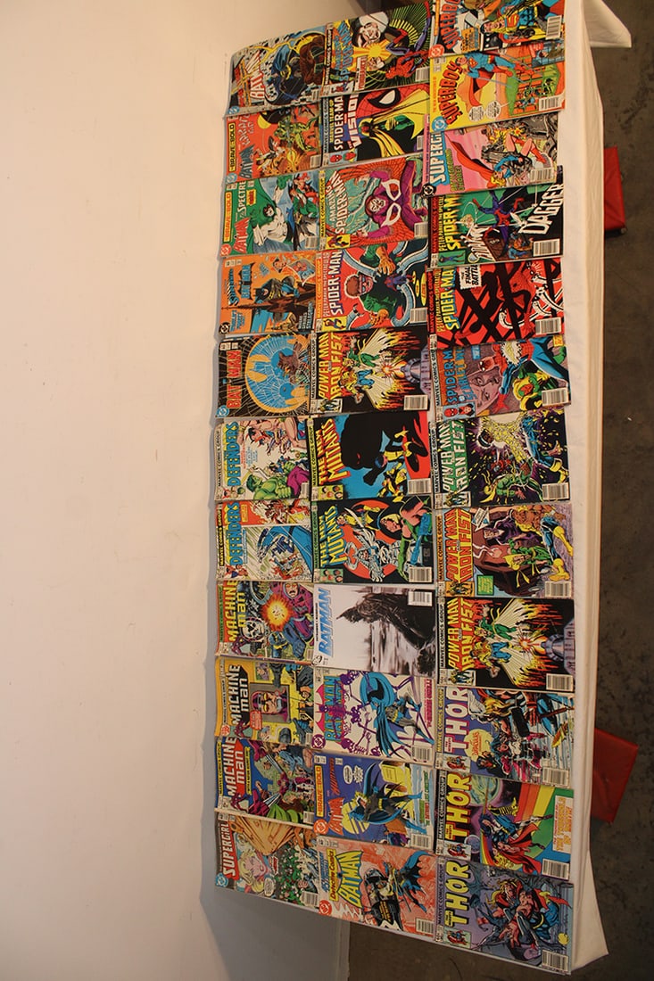 Collection Of Over 160 Vintage Comic Books, Mostly Marvel And D.C. (1 of 15)