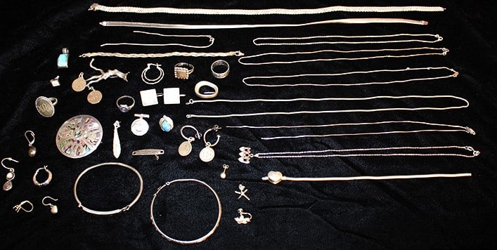 Large group of sterling silver jewlery 6.47 ozt total weight. Most are in good shape. Some need (1 of 5)