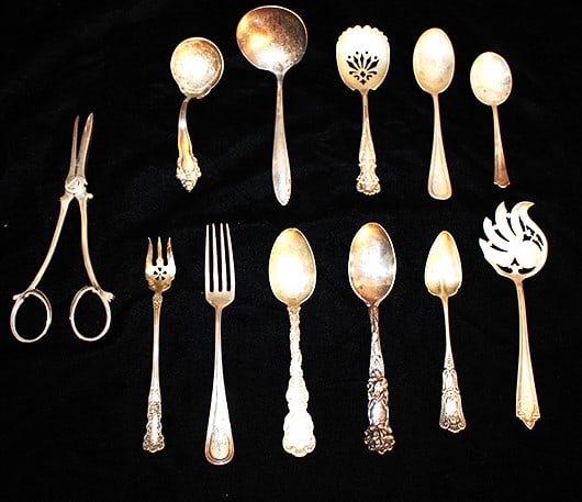Group of 12 pieces of sterling silver 11.47 ozt including grape shears, laddle, etc. (1 of 4)