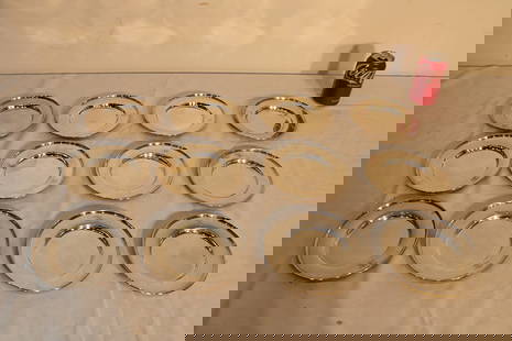 12 sterling silver 6.5" bread plated 38.82 ozt in nice condition. Small monogram.: 12 sterling silver 6.5" bread plated 38.82 ozt in nice condition. Small monogram.