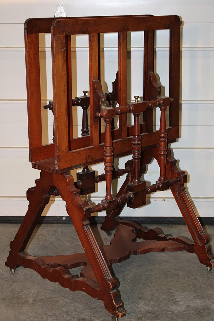 Fabulous large Victorian portfolio stand in cherry. Estate fresh in nice condition, late 19th C., (1 of 6)