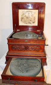 Extra clean 15.5" "Criterion" disc music box with separate drawer section and 18 discs. All in (1 of 10)