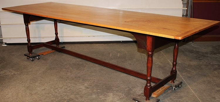 Beautiful 10" country farm table with firgured maple top. Pinned base, center stretcher top is (1 of 5)
