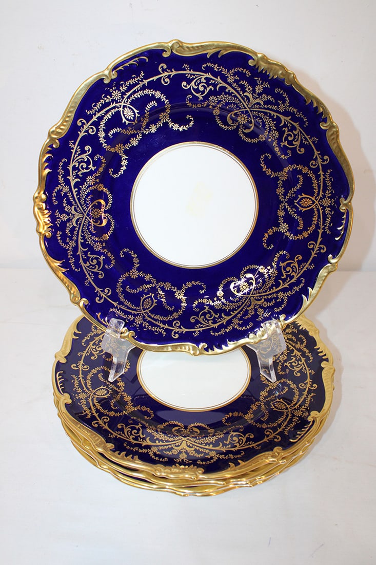 Great set of 6 Coalport "Anniversary" dinner plates. Fancy cobalt and gold décor all in nice (1 of 4)
