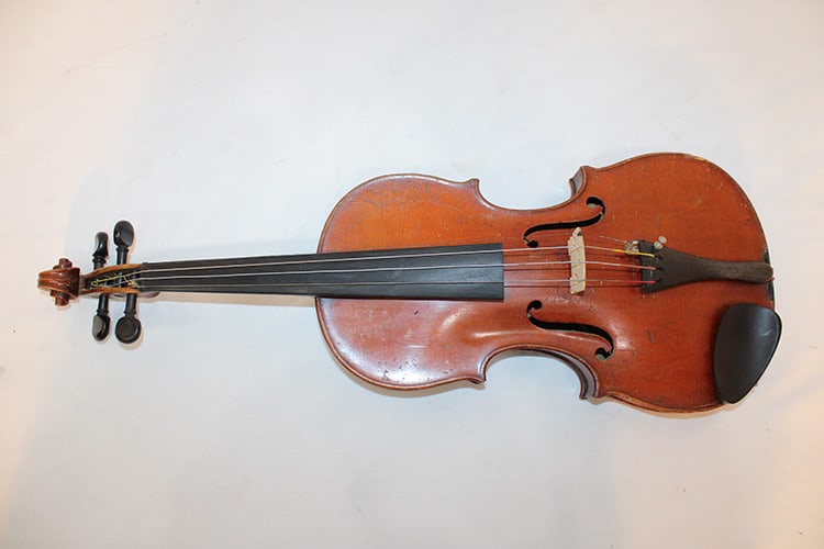 William Lewis & Son Co. バイオリン　4/4 William Lewis & and Son WL80E4 4/4 Student Violin w/ Bow And