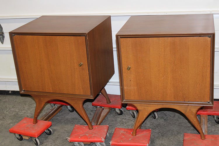 Pair Of Mid Century Walnut Night Stands Vladimir Kagan Style (1 of 4)