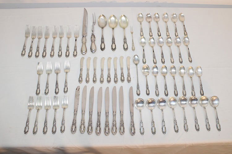 Nice 66 Piece Sterling Silver Flatware Set 80 Ozt (1 of 9)