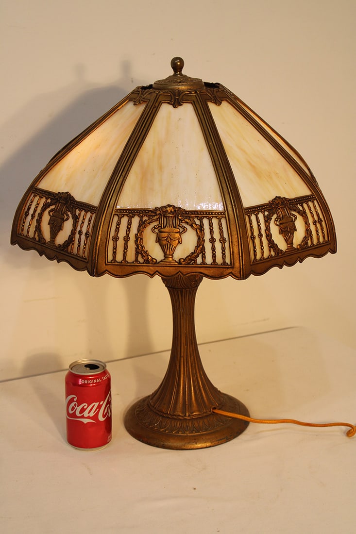 18" 8 Panel Slag Glass Table Lamp (1 of 6)