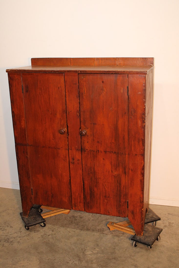 Early 19Th C. 2 Door Farmhouse Cupboard (1 of 5)