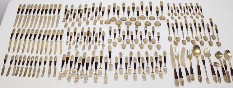 142 Pieces Of Siam Bronze And Rosewood Silverware Set (1 of 5)