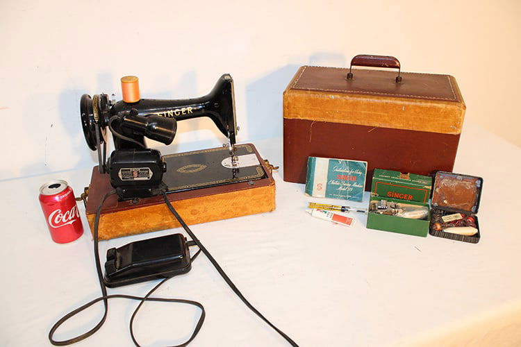 【中古】 Bel Canto SimoneKermes Vintage Singer Simanco Sewing Machine #33681 #rf 5 8 & Case
