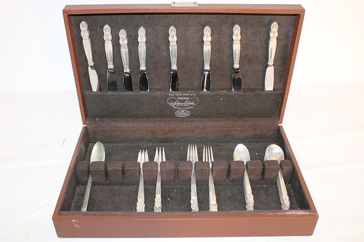 Frank Whiting 43 Sterling Flatware Set "Princess Ingrid" Pattern 58 Ozt (1 of 5)