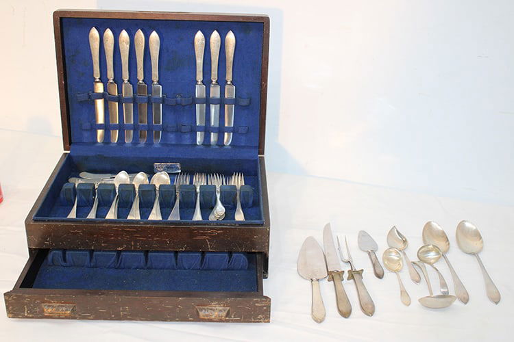 Super 63 Piece Sterling Flatware Set 56 Ozt (1 of 6)