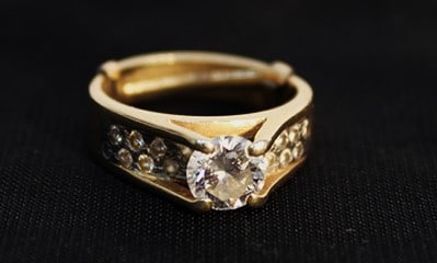 14K Gold Diamond Ring With Large Brilliant Diamond And Several Small Diamonds (1 of 3)