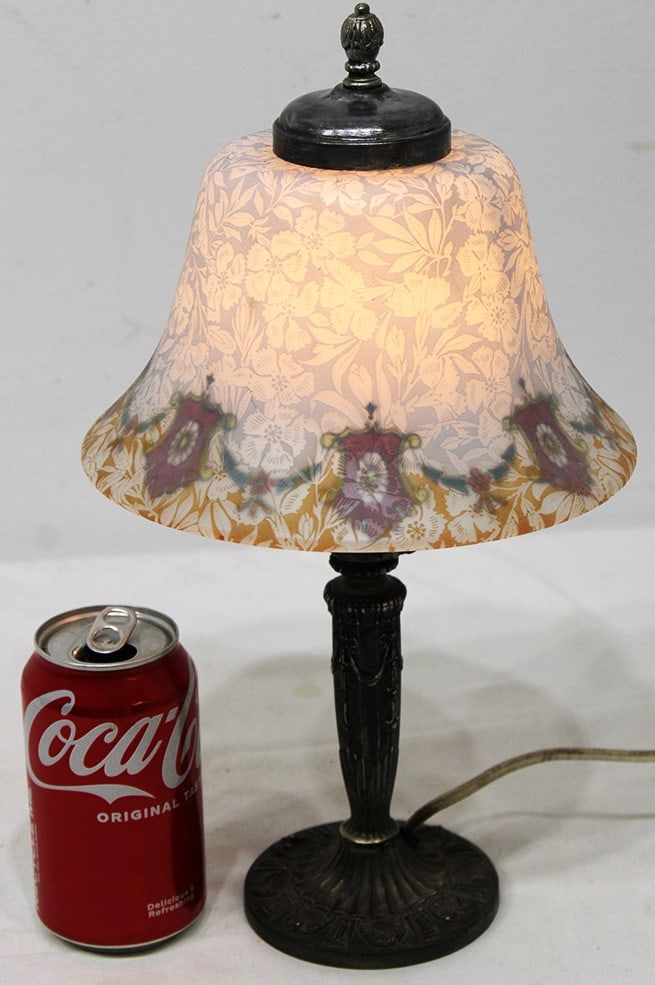 Bellova Boudoir Lamp With Textured Shade: Bellova boudoir lamp with textured shade. Nice soft blue shade with medallion edges in nice condition. 8" wide, 13" tall.