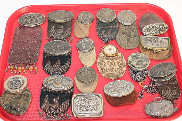 Great Selection Of 18 Victorian Purses (1 of 5)
