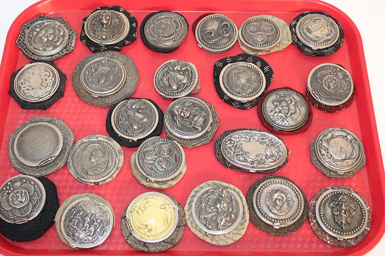 25 Super Victorian Purses With Beaded Bottoms (1 of 7)