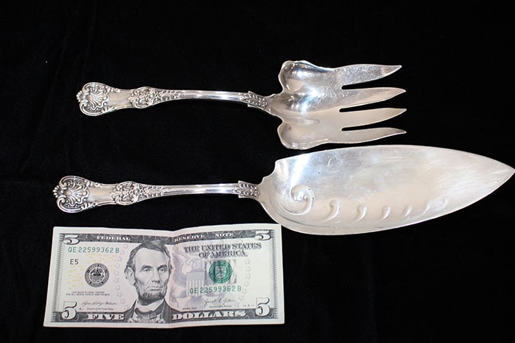 2 Tiffany & Co. sterling "English King" pattern serving pieces 10.23 ozt. No monograms. Estate fresh (1 of 6)