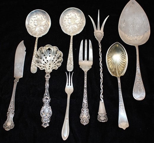 9 fancy pieces of sterling silver 8.46 ozt including 2 S. Kirk berry spoons, fish server, etc. (1 of 5)