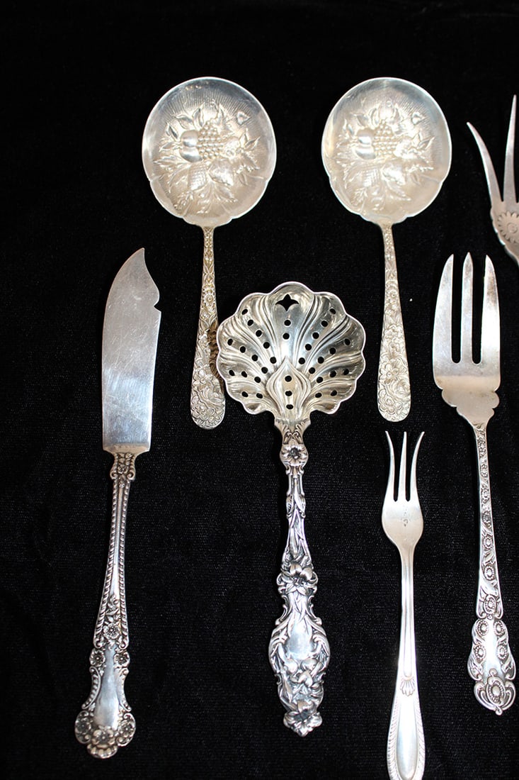 9 fancy pieces of sterling silver 8.46 ozt including 2 S. Kirk berry spoons, fish server, etc. - 3