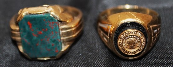 (2) 10k gold rings total weight 8 dwt. (1) school ring. Nassau estate. Appr. sizes 7 and 9.5. (1 of 3)