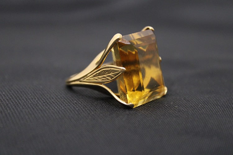 Large 18k gold ring with a citrine. Pretty ring. 10.2 dwt total weight. Richmond estate. Appr. size (1 of 3)