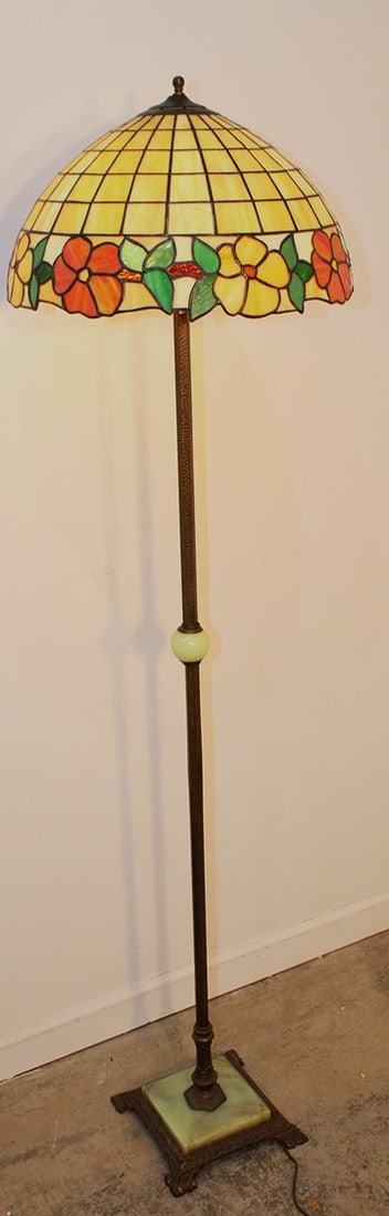 Pretty vintage leaded floor lamp with floral boarder, onyx insert base. Older wiring. Estate fresh. (1 of 4)