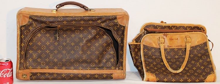2 very used Louis Vuitton bags including pullman 50 suitcase and hand bag. Both wear, large zipper: 2 very used Louis Vuitton bags including pullman 50 suitcase and hand bag. Both wear, large zipper needs adjusting. Bag 1 strap is broken