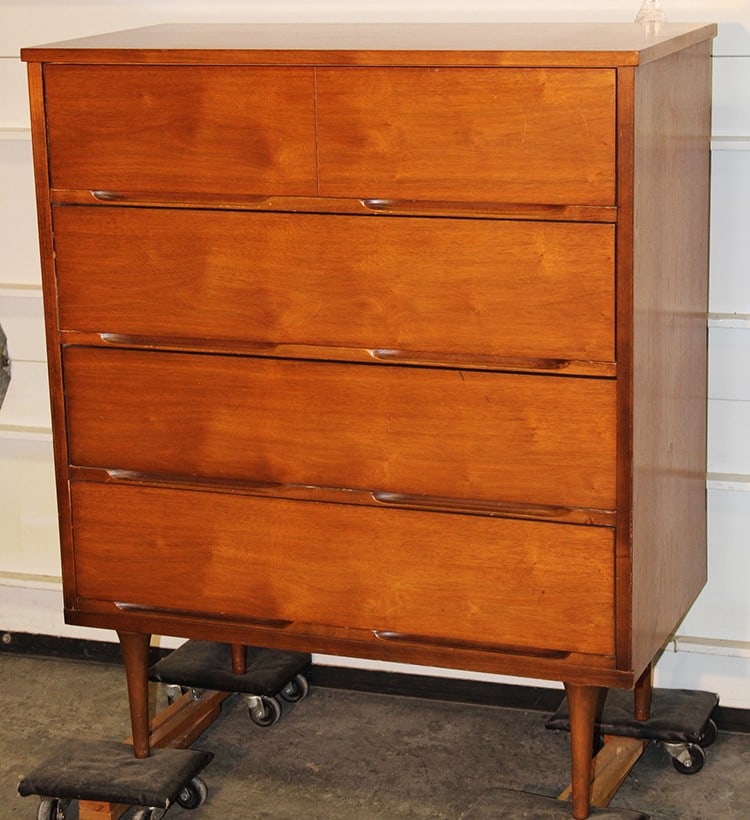 5 drawer mid century teakwood dresser (probably by Coleman). Estate fresh in nice condition. Not (1 of 4)