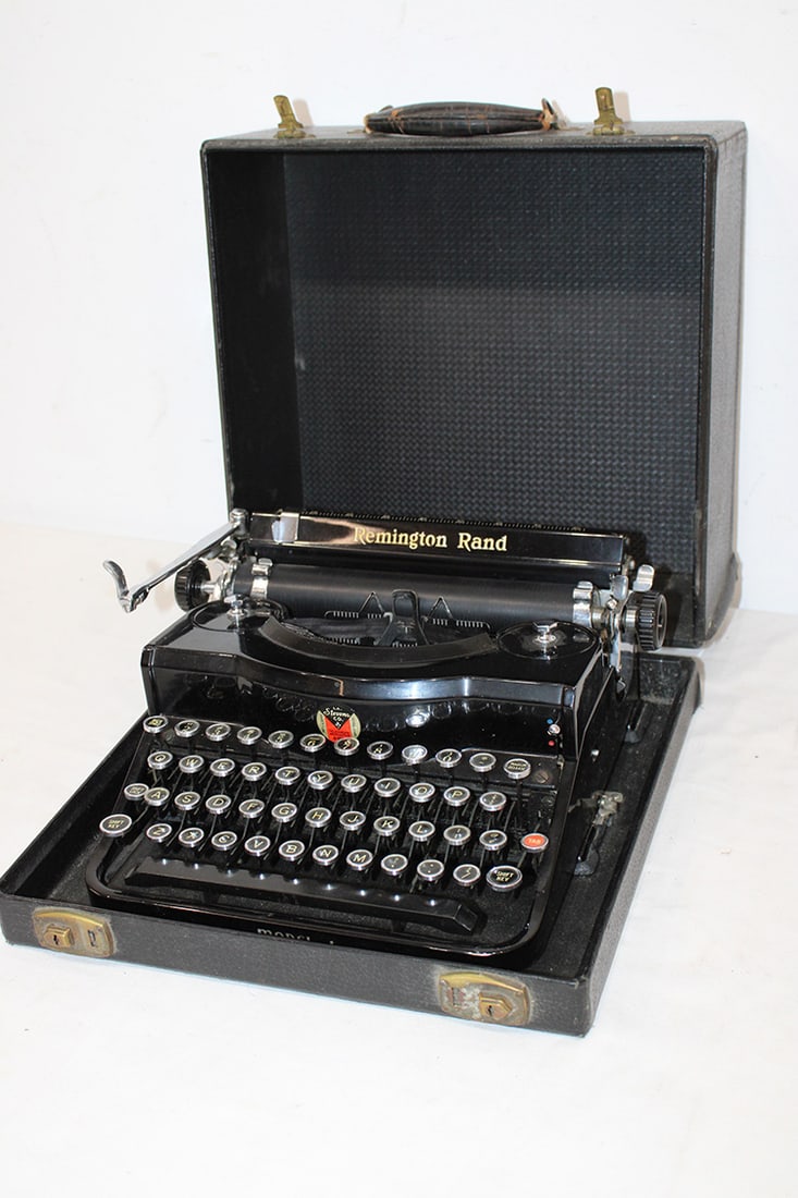 One of the cleanest Remington Rand typewriter in the original case (I'm sure it has been, but it (1 of 6)
